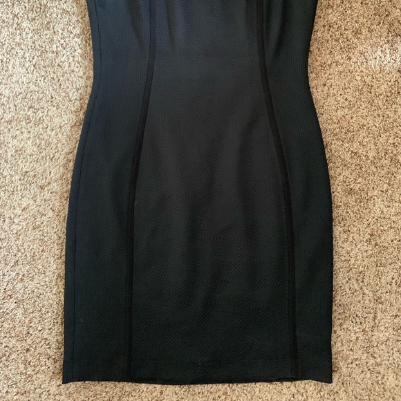 Black dress - Picture 2 of 6